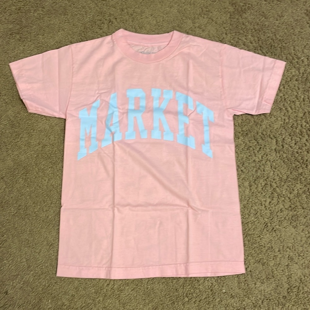 Market Pink Tee size Small